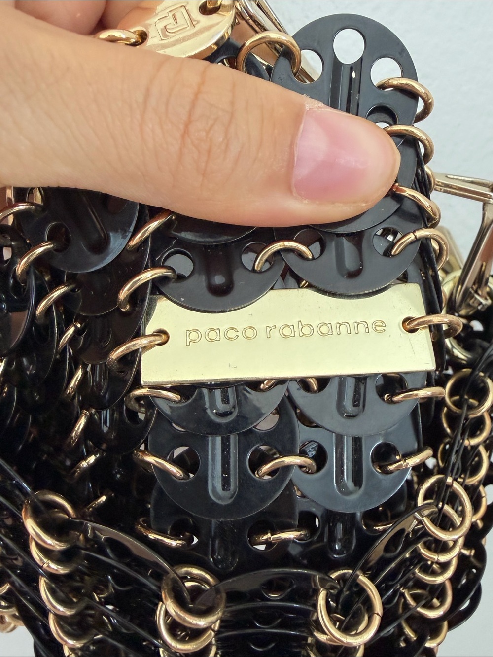 Paco Rabanne Black Sequin-Link Shoulder Bag with Gold Chain - Picture 4 of 6